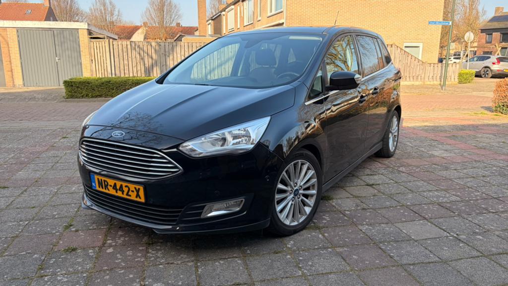 Ford Grand C-Max 1.0 125pk 2017, Auto's, Voorwielaandrijving, 745 kg, 125 pk, Zwart