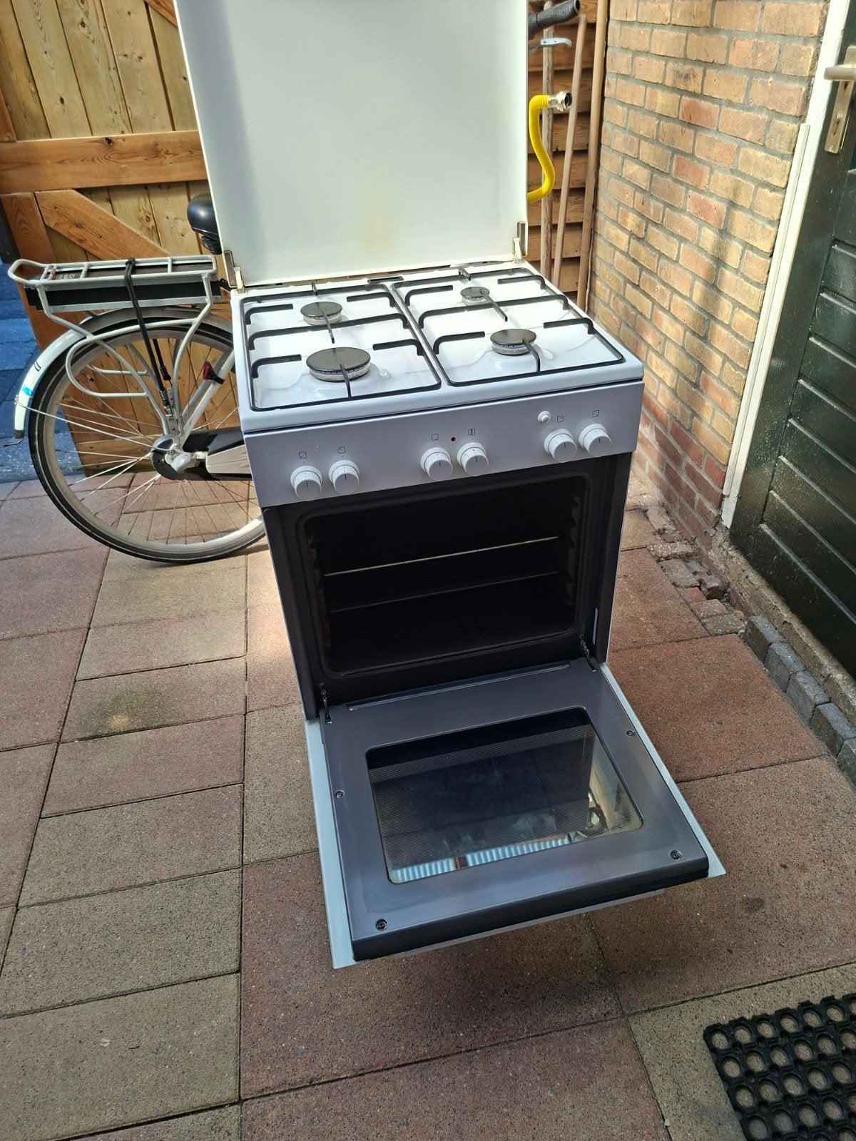 bosch gasfornuis met oven, Gebruikt, Gas, Vrijstaand, 85 tot 90 cm