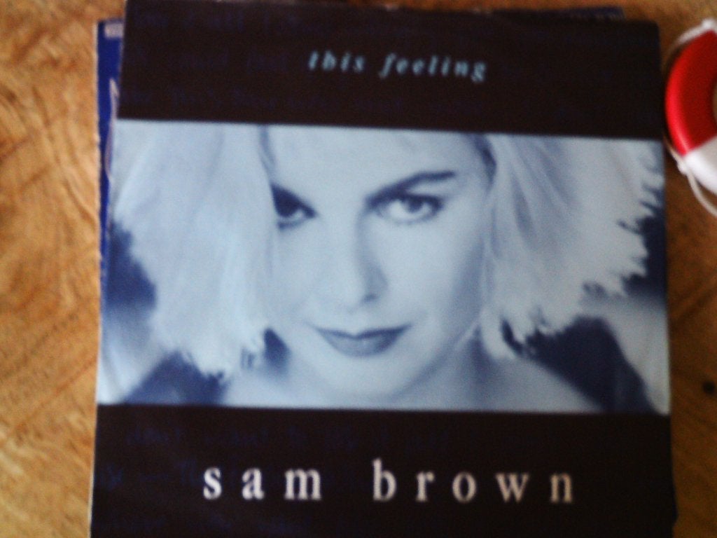 Sam Brown - This Feeling 29s, Ophalen of Verzenden, Zo goed als nieuw, Overige typen, Beschermende buitenhoes