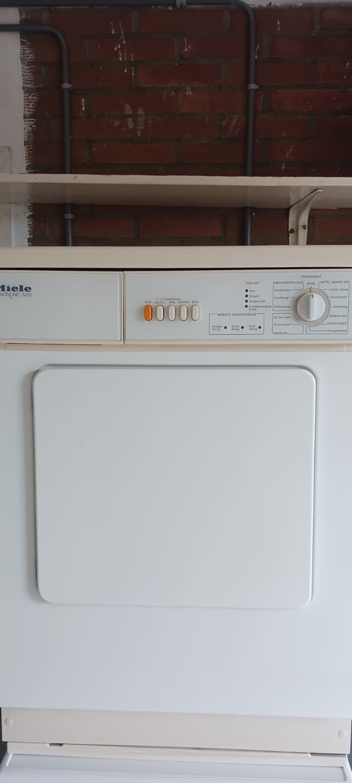 Gratis Miele Novotronic T430 Wasdroger+condensbox, Witgoed en Apparatuur, Ophalen, Gebruikt, Luchtafvoer, 4 tot 6 kg