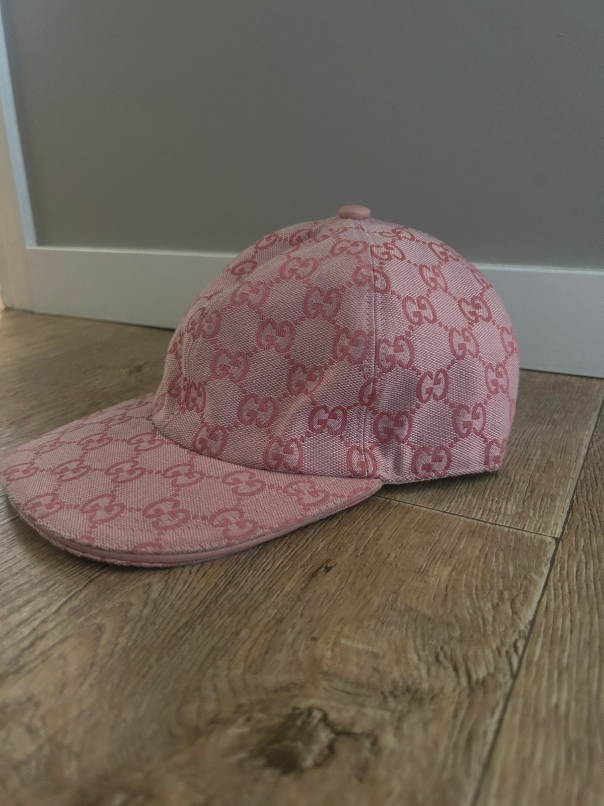 Roze gucci pet, Ophalen of Verzenden, Zo goed als nieuw, One size fits all, Pet