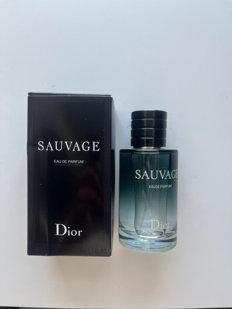 Sauvage Dior parfum, Sieraden, Tassen en Uiterlijk, Uiterlijk | Parfum, Ophalen of Verzenden, Zo goed als nieuw