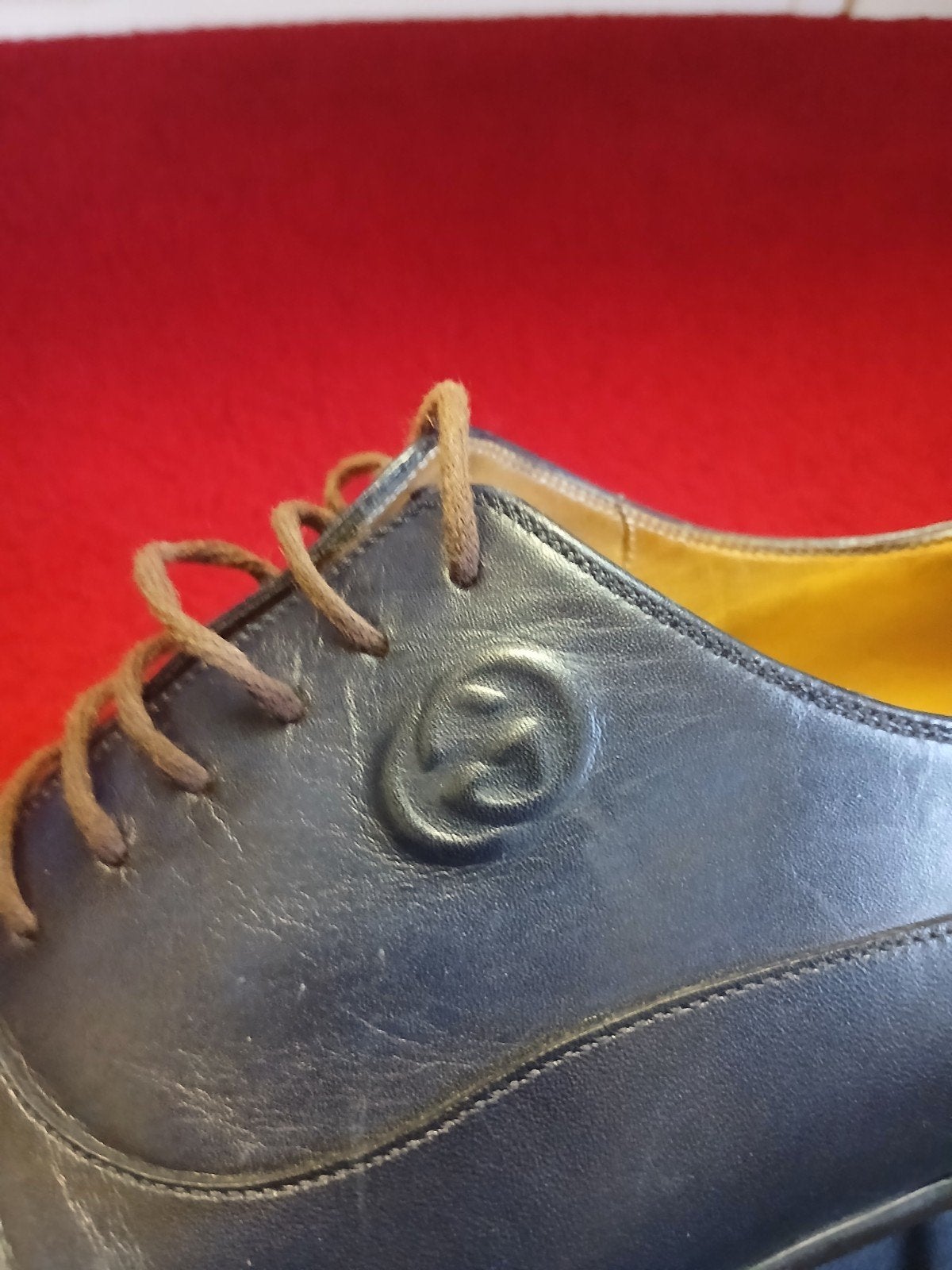 Gucci Veterschoenen - Donkerblauw Leer, Ophalen of Verzenden, Gedragen, Blauw