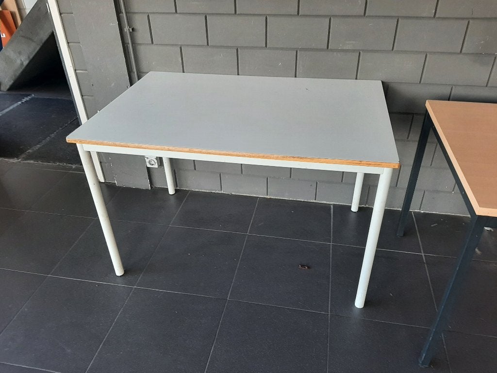 Tafel uitzoeken €20,00 per stuk partij tafels, Ophalen, Gebruikt, Bergen NH, 50 tot 100 cm