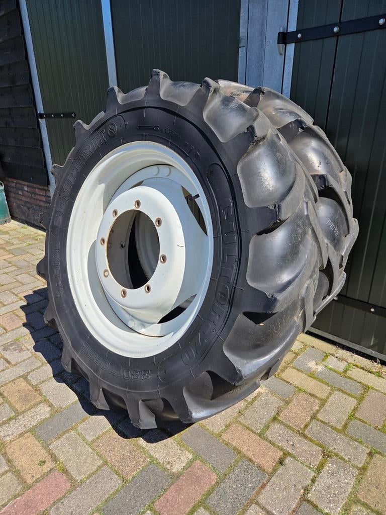 Set voorwielen 380/70R28 New Holland/Fiat tractor, Ophalen