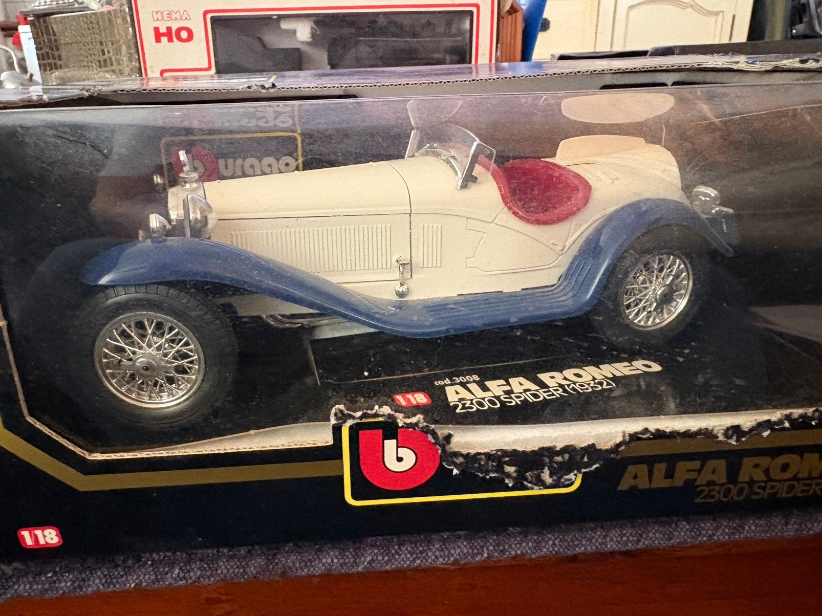 Alfa Romeo.  2300 spider. 1932.  Burago, Ophalen of Verzenden, Zo goed als nieuw, Bburago