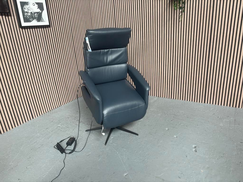 GRATIS LEVERING Hjort Knudsen sta-op stoel leer NIEUW, Huis en Inrichting, Fauteuils, Nieuw, Ophalen of Verzenden, 50 tot 75 cm