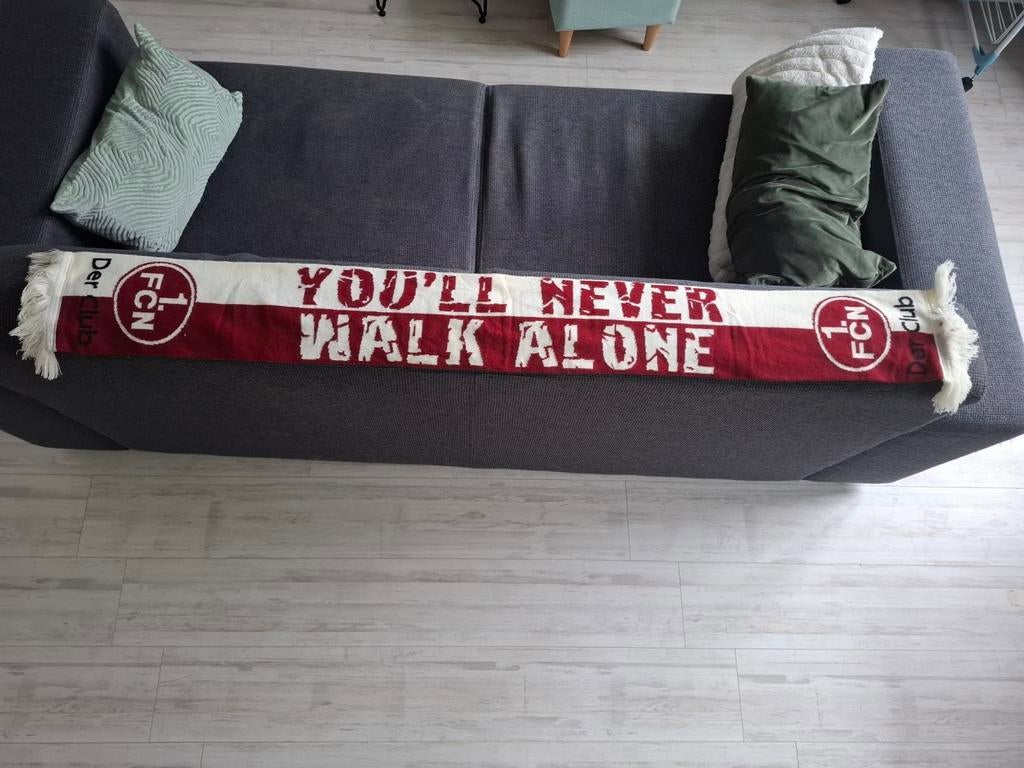 1. FCN Sjaal - You'll Never Walk Alone, Ophalen of Verzenden, Zo goed als nieuw, Buitenlandse clubs, Vaantje of Sjaal
