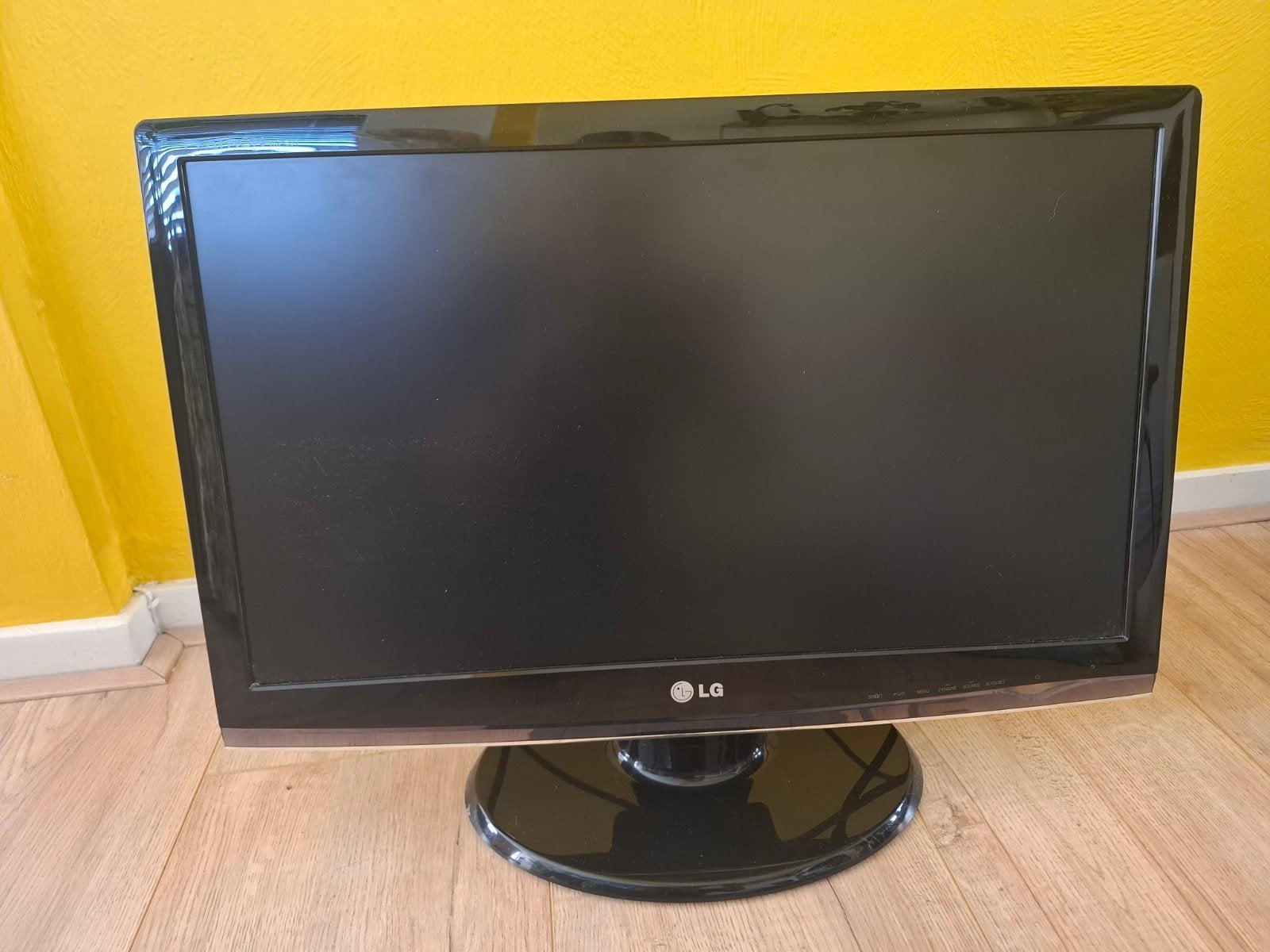 LG beeldscherm, Computers en Software, Monitoren, Ophalen, HDMI, IPS, Zo goed als nieuw