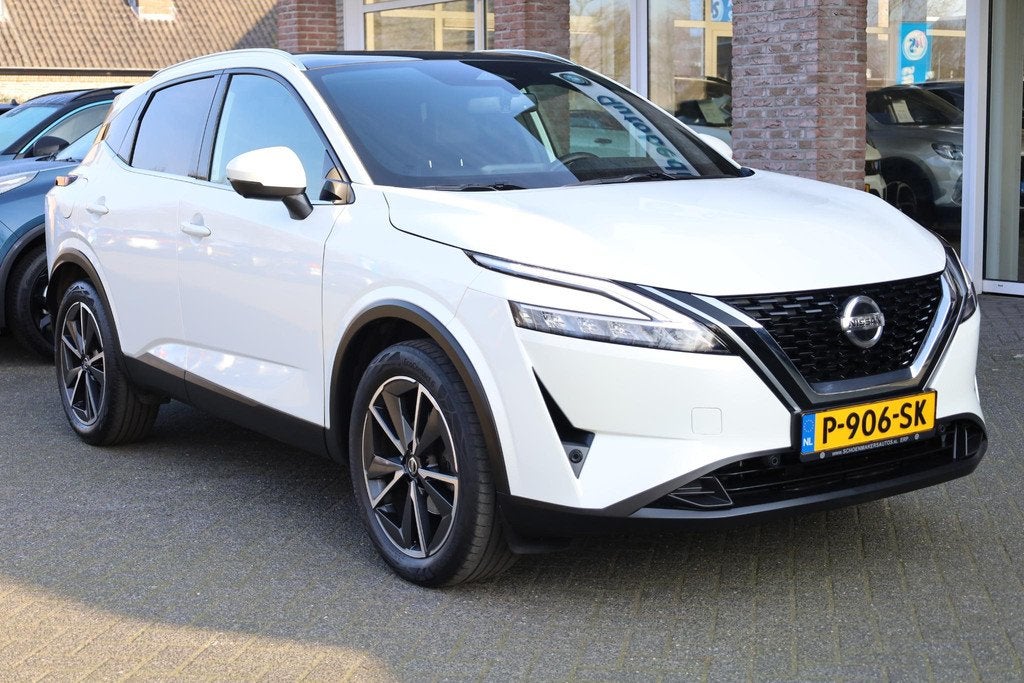 Nissan Qashqai 1.3 MHEV Tekna PANO TREKHAAK CARPLAY HUD 19"L, Voorwielaandrijving, 1304 kg, Gebruikt, 4 cilinders