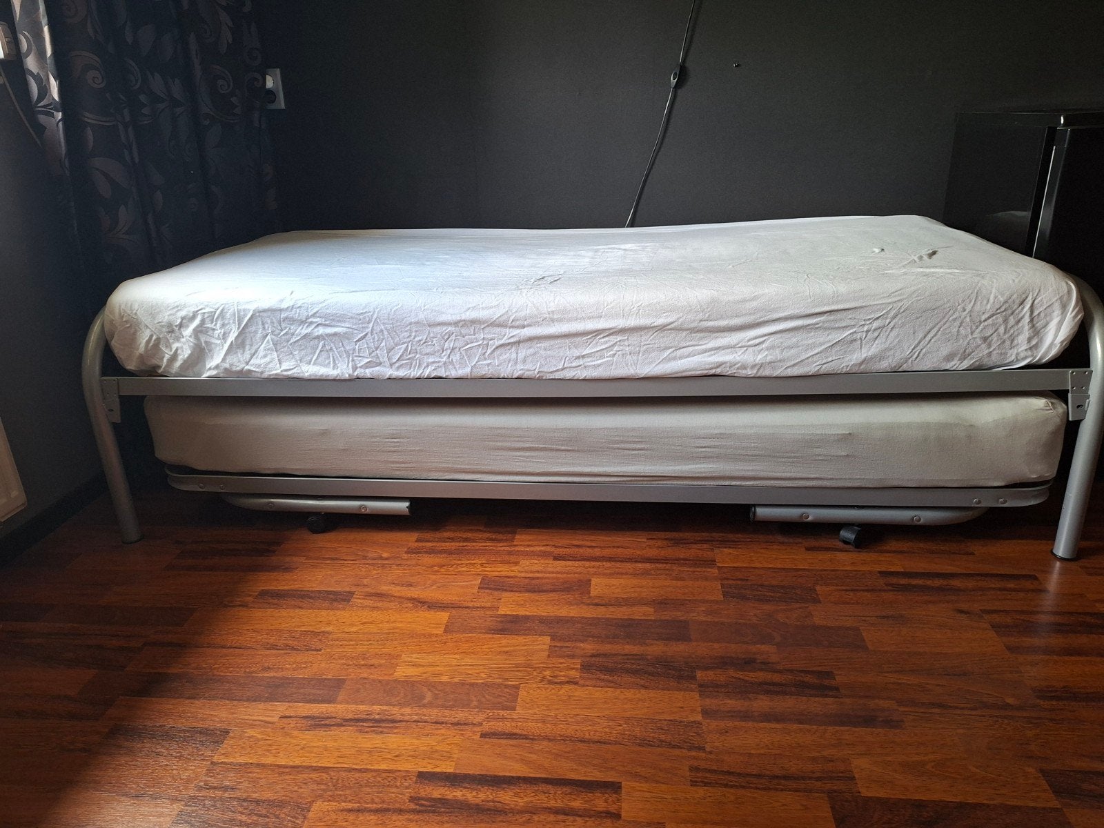 Onderschuifbed met 2 matrassen 90x200 cm, Ophalen, Eenpersoons, Hout, 90 cm