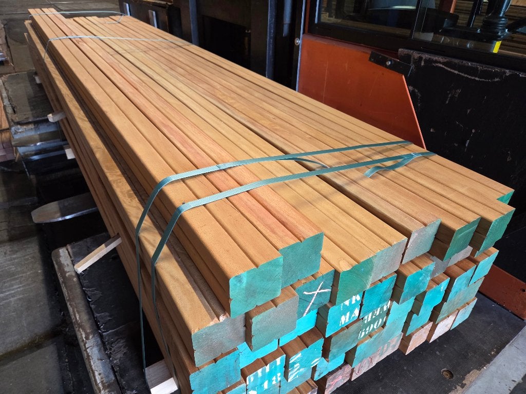 3 pak 2e keus partij hardhout Bilinga palen 90x90x>3300mm, Ophalen of Verzenden, 250 cm of meer, Palen, Hardhout