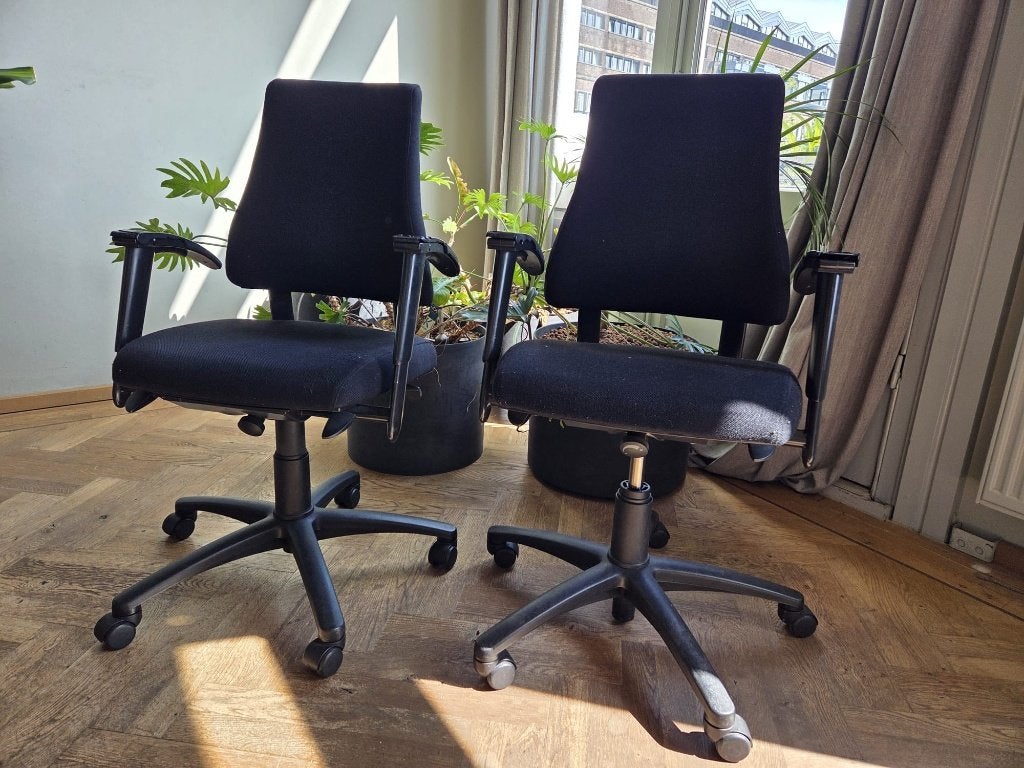 Ahrend bureaustoelen, Huis en Inrichting, Ophalen, Gebruikt, Zwart, Bureaustoel