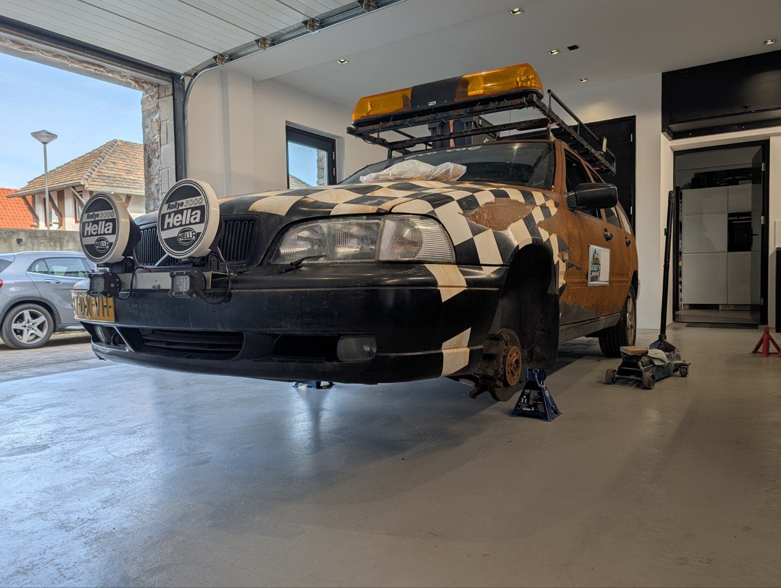 Volvo V70 2.4 140PK 2000 Carbadge barrel runner, Auto's, Volvo, Voorwielaandrijving, 1436 kg, Blauw, Stationwagon