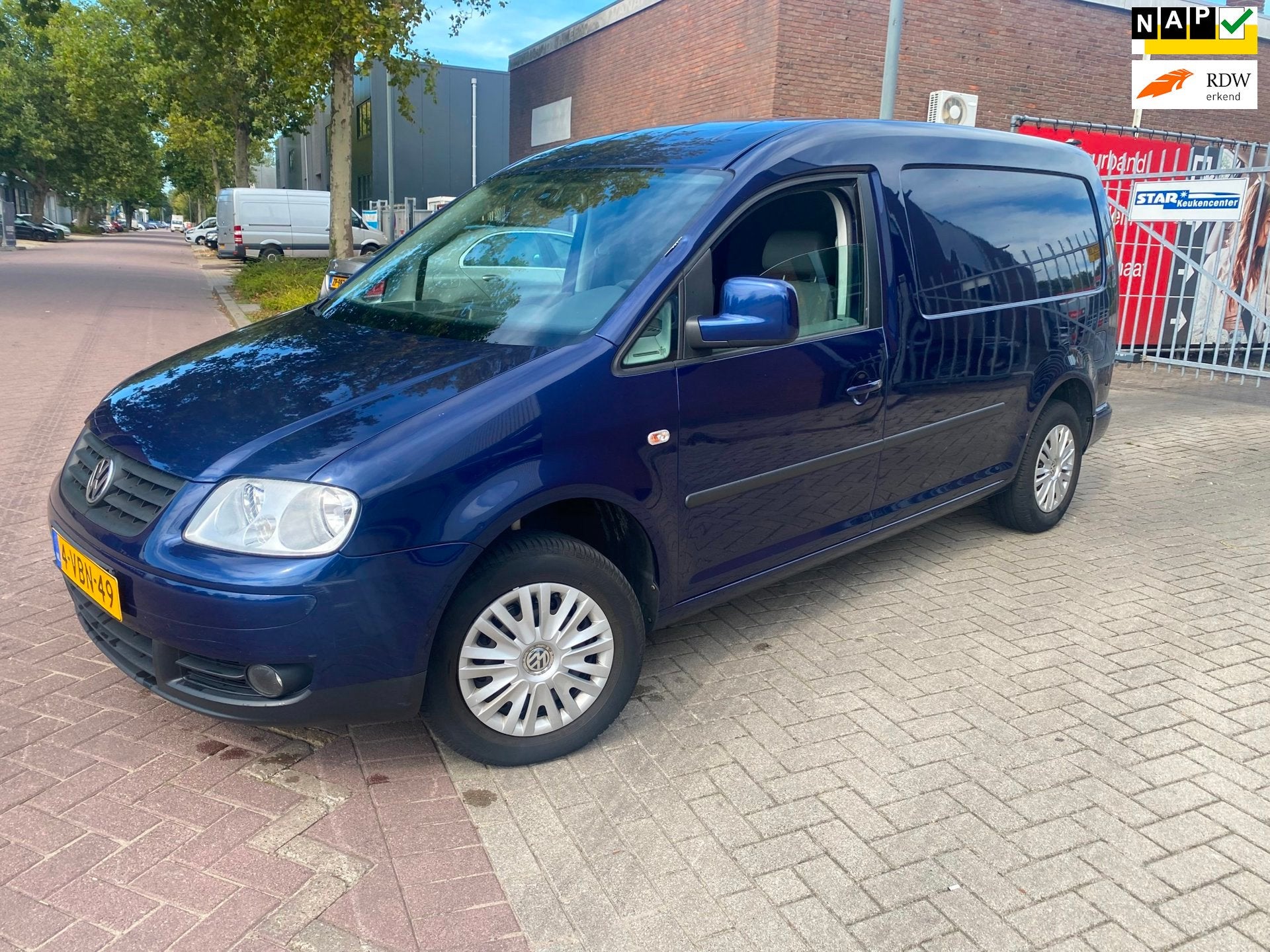 Volkswagen Caddy 1.9 TDI Maxi / Airco / Cruise Control / Air, Auto's, Voorwielaandrijving, Gebruikt, Zwart, 4 cilinders