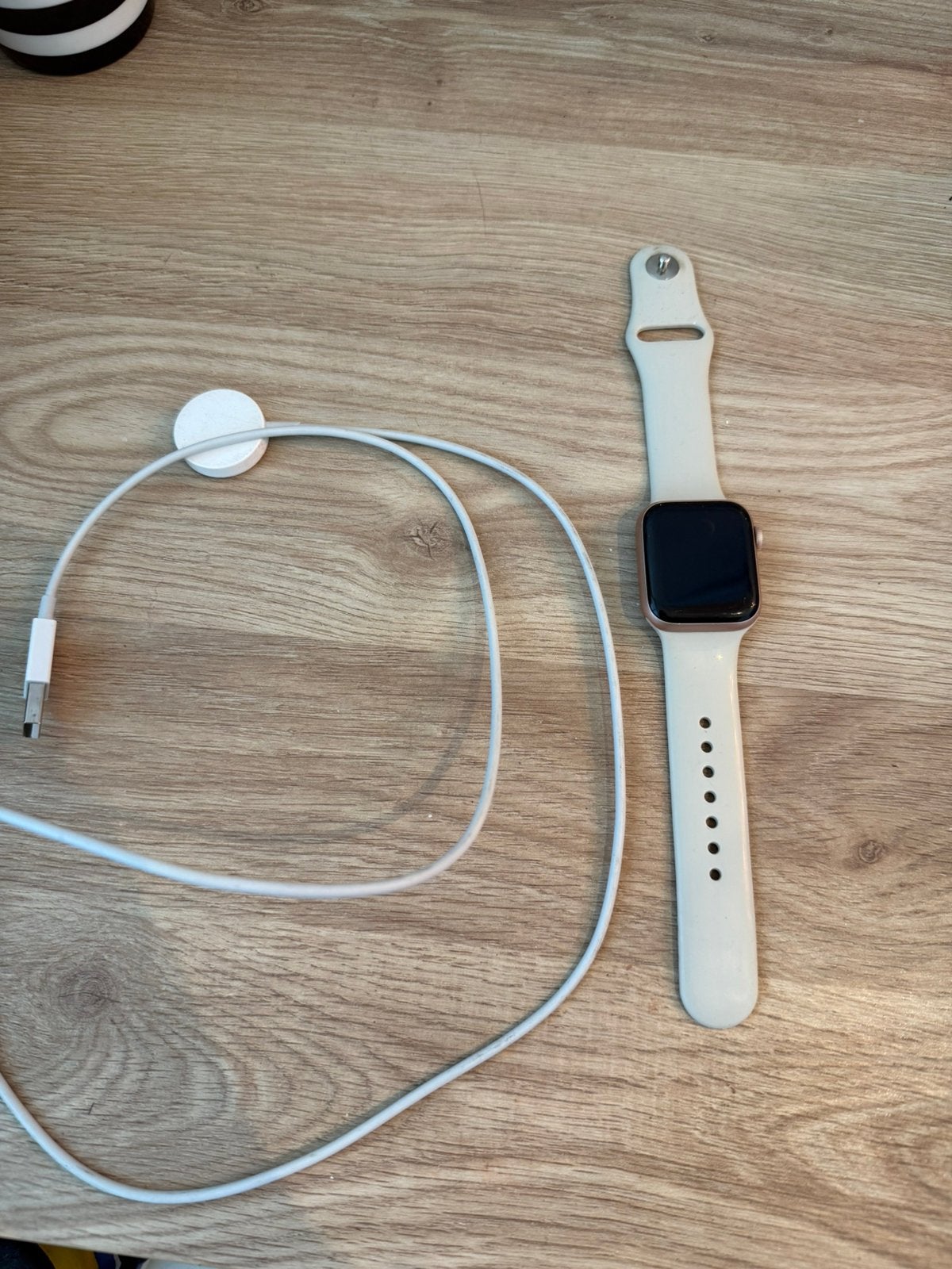 Apple watch series 5 rose, Sieraden, Tassen en Uiterlijk, Smartwatches, Ophalen of Verzenden, Zo goed als nieuw, Zwart, IOS