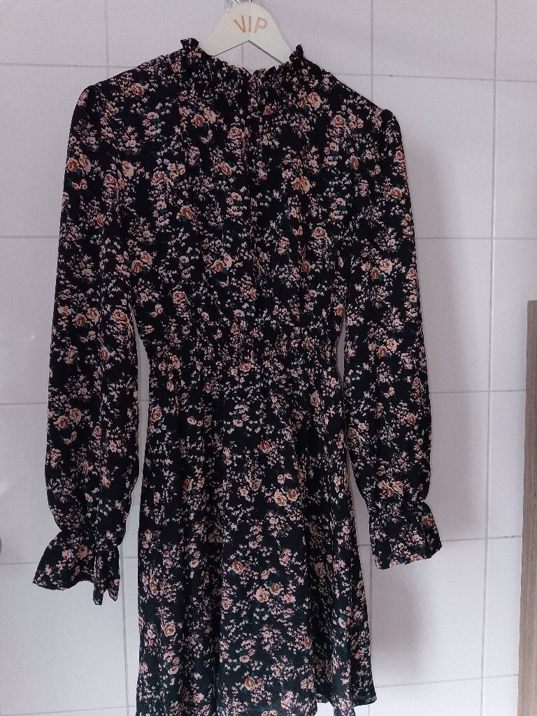 SHEIN Bloemenjurkje met Smokwerk Maat S Lange Mouwen, Meerkleurig, Ophalen of Verzenden, Zo goed als nieuw, Maat 36 (S)