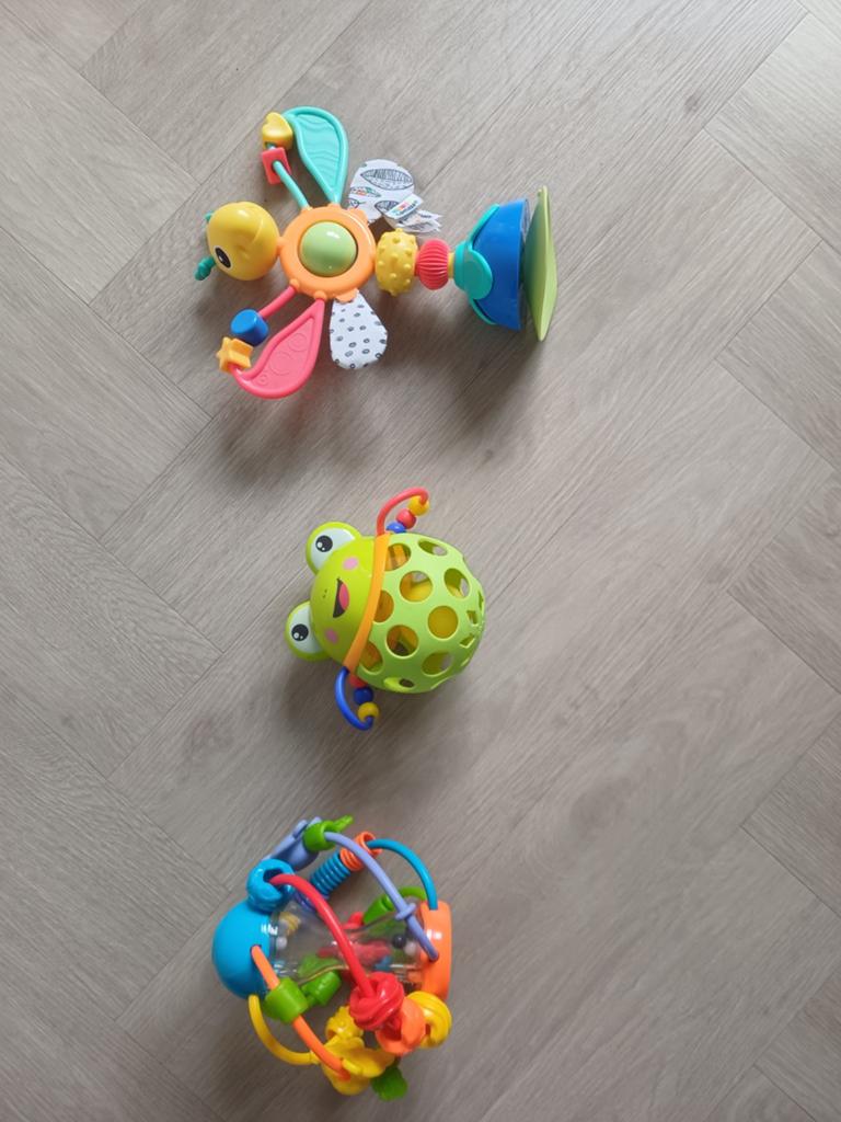 Babyspeelgoed set: rammelaars en zuignap speelgoed, Ophalen of Verzenden, Zo goed als nieuw, Rammelaar