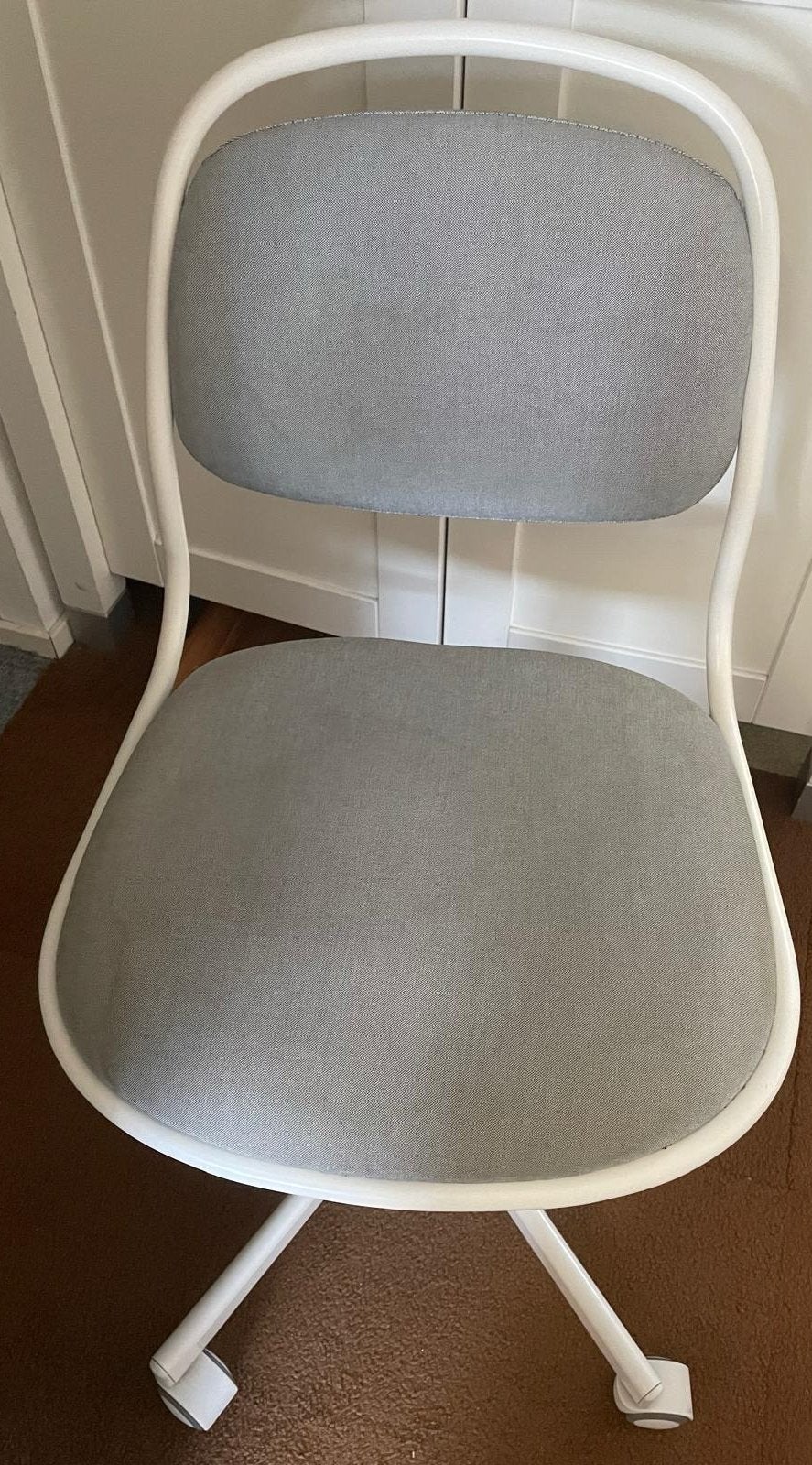 IKEA ÖRFJÄLL Kinderbureaustoel wit/lichtgrijs, Huis en Inrichting, Bureaustoelen, Ophalen, Gebruikt, Wit, Bureaustoel