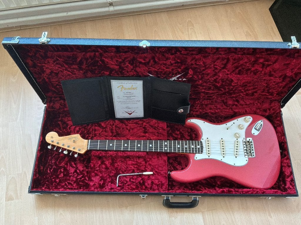Fender 65 Customshop Relic Stratocaster Fiesta Red, Muziek en Instrumenten, Snaarinstrumenten | Gitaren | Elektrisch, Ophalen