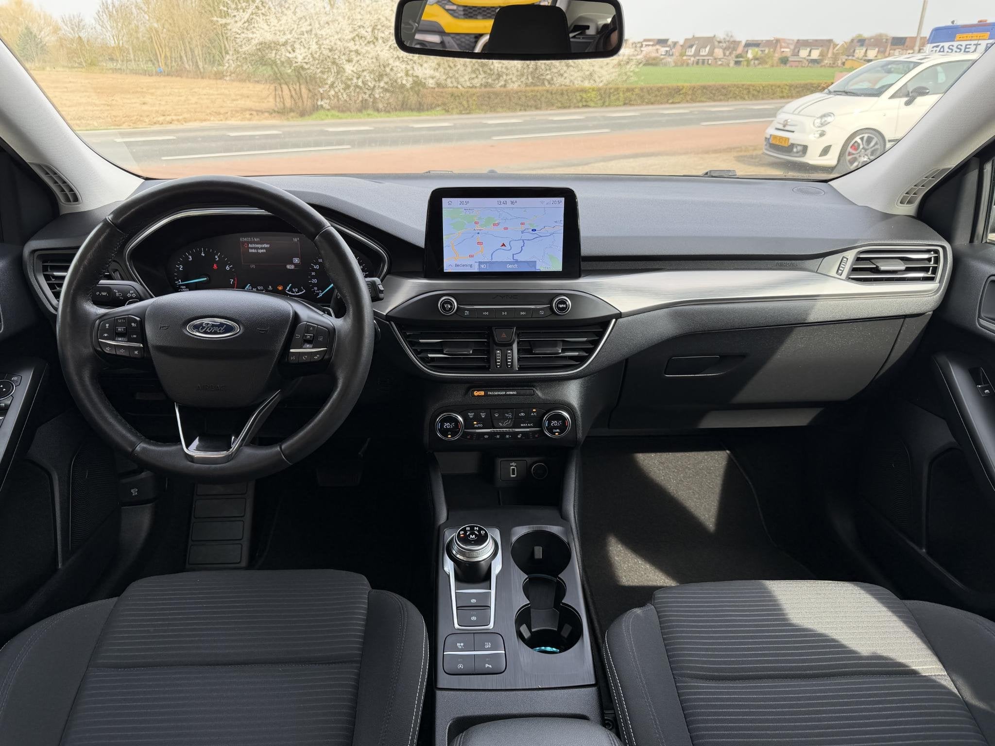 Ford Focus 1.0 EcoBoost Titanium Business NAVI | WINTERPACK, Auto's, 12 maanden, Gebruikt, Euro 6, Zwart