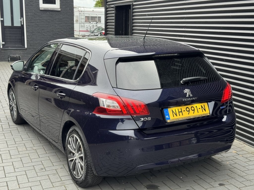 Peugeot 308 1.2 PureTech Allure| PANO| CLIMA| CAMERA| LM| CR, Auto's, Peugeot, Voorwielaandrijving, Parkeersensor, Stof, Gebruikt