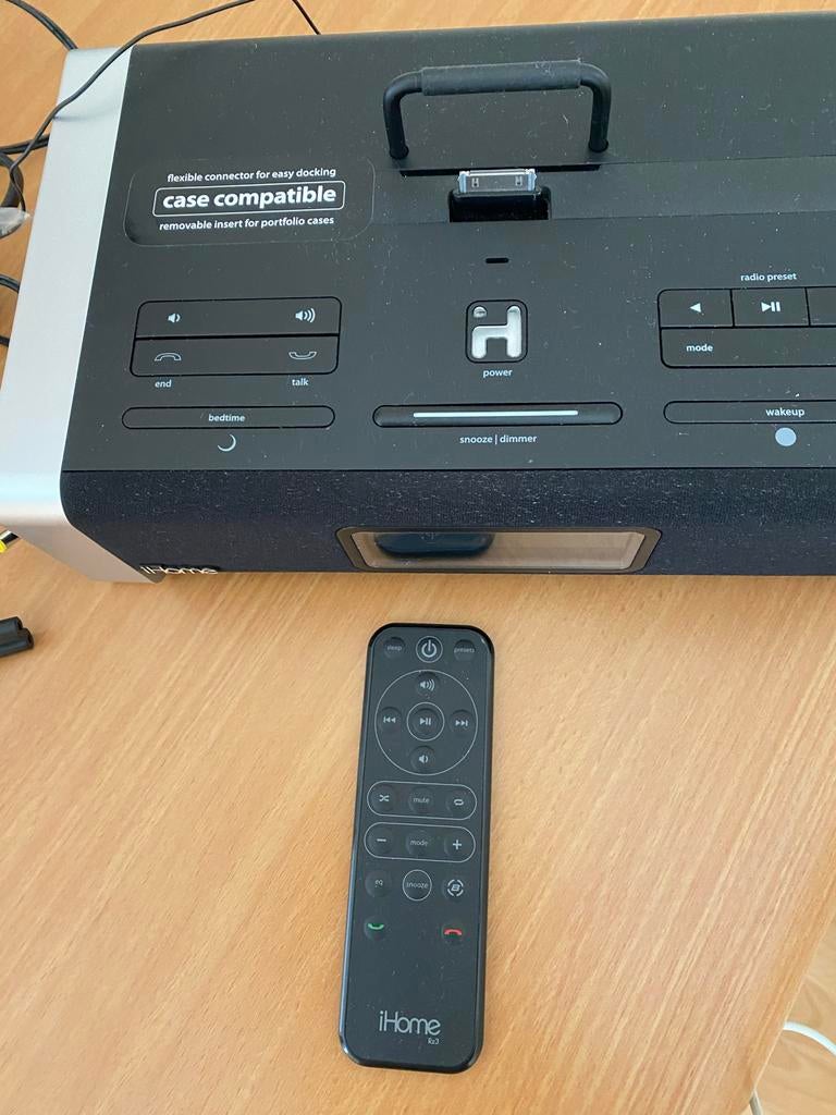 iHome iA 100 met radio wekker Bluetooth, Ophalen of Verzenden, Zo goed als nieuw, Radio