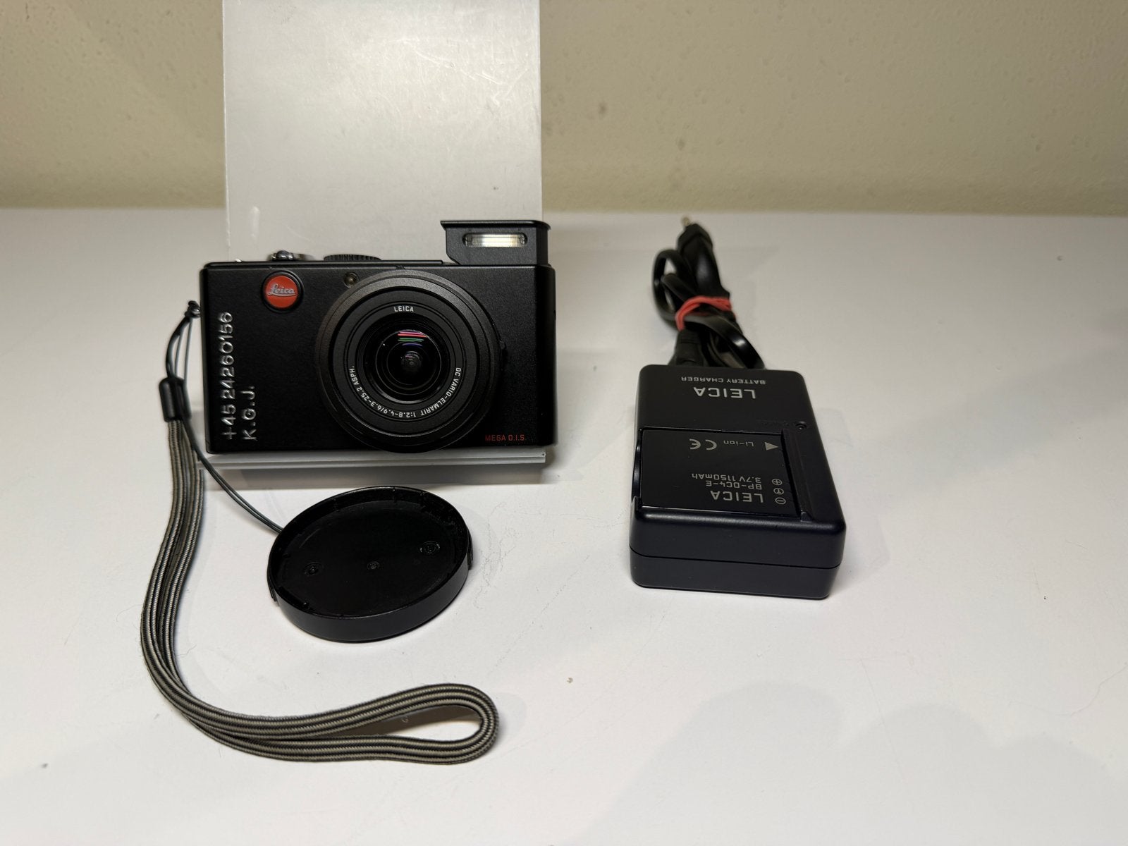 Leica D-LUX 3 Compactcamera met Oplader en Leren Tas, Audio, Tv en Foto, Fotocamera's Digitaal, Ingebouwde flitser, Gebruikt, Leica
