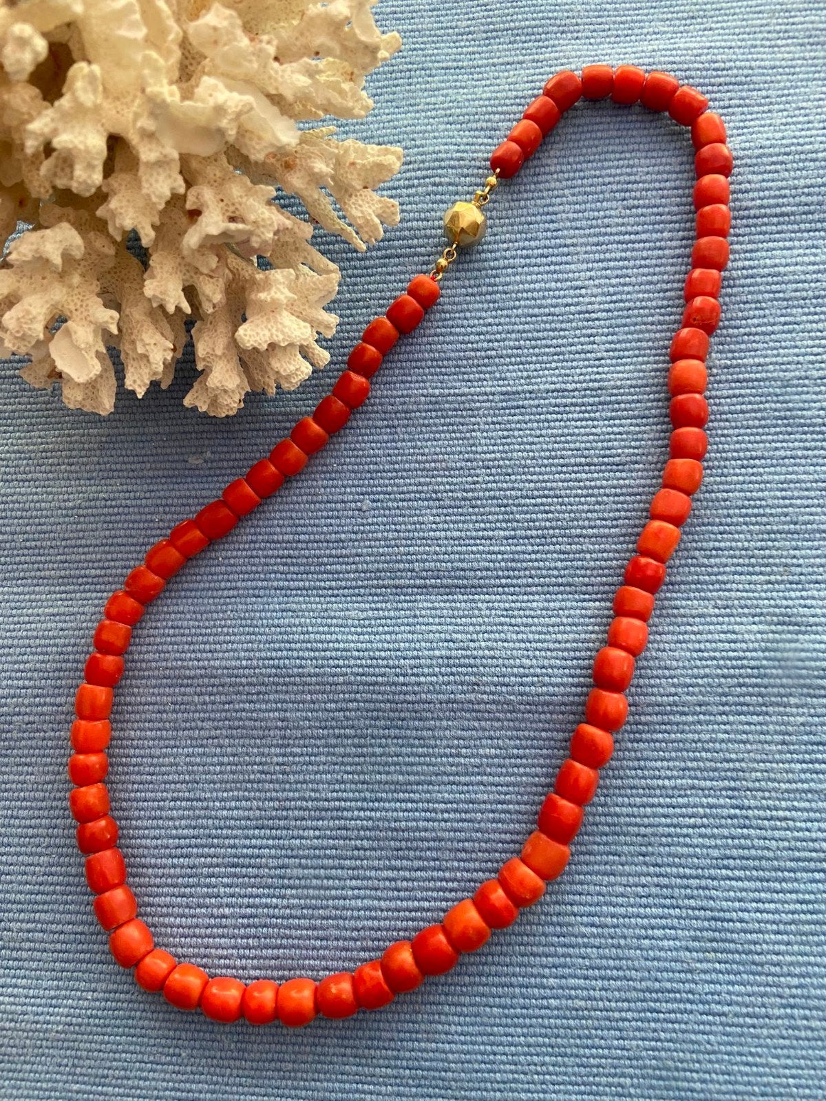 antieke bloedkoraal collier/gouden slot.., Verzenden, Overige materialen, Ketting