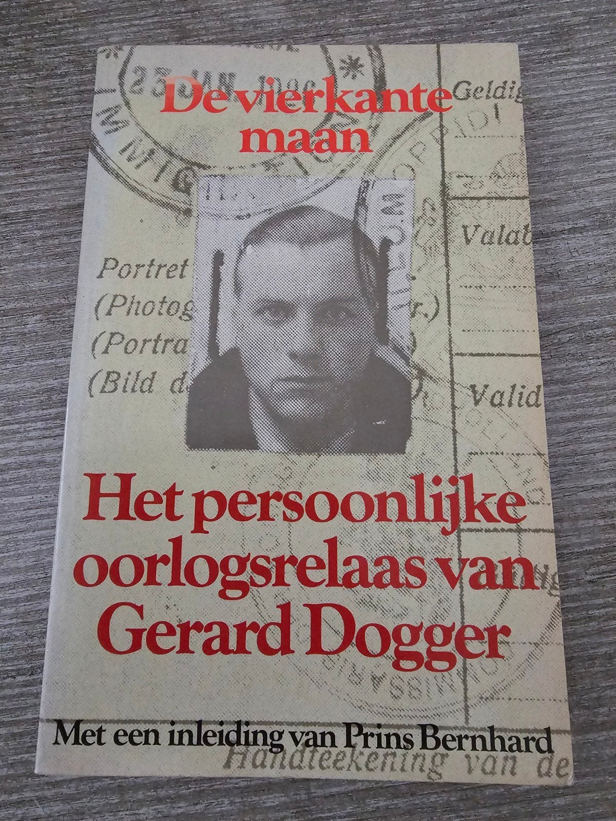 De Vierkante Maan: Oorlogsrelaas Gerard Dogger, Ophalen of Verzenden, Gelezen, Gerard Dogger