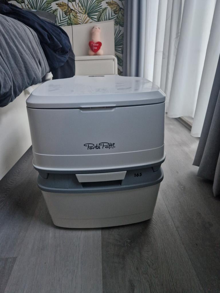 Porta Potti 165 draagbaar toilet, Caravans en Kamperen, Ophalen, Zo goed als nieuw
