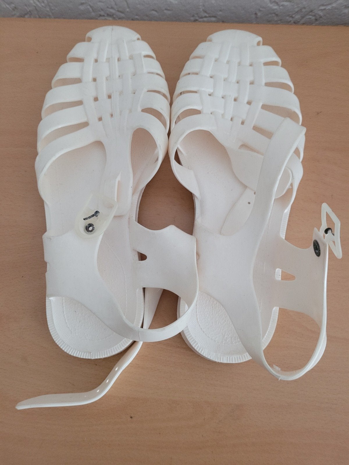 Witte plastic sandalen maat 39 - Sarral Zienne, Kleding | Dames, Wit, Sarral Zienne, Gedragen, Sandalen of Muiltjes