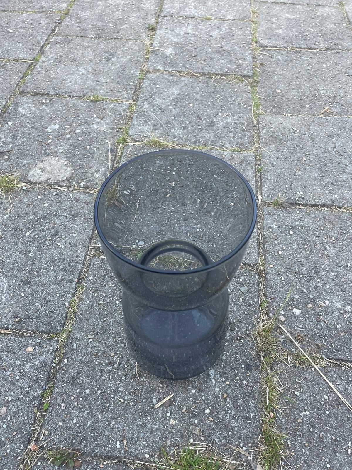 Grote glazen vaas, donkergrijs/zwart, Ophalen