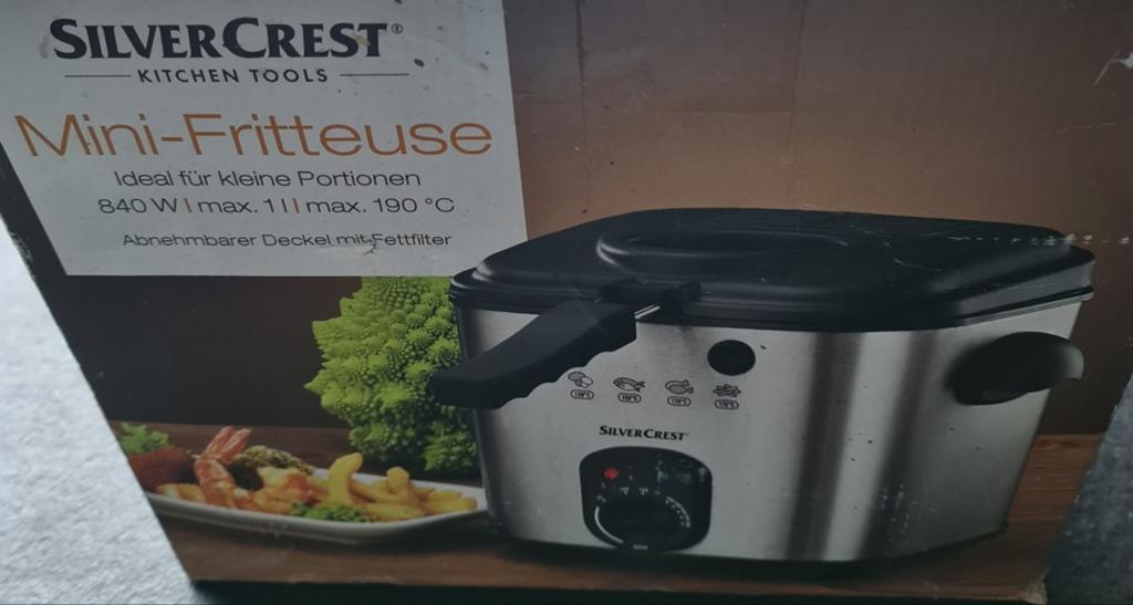 Camping mini friteuse - SilverCrest, weinig gebruikt, Minder dan 1 liter, Ophalen of Verzenden, Zo goed als nieuw, Uitneembare binnenpan
