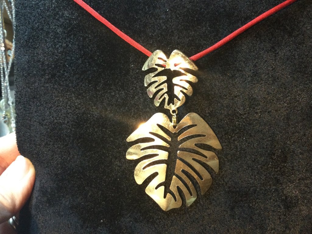 metalen hanger, Sieraden, Tassen en Uiterlijk, Overige materialen, Gebruikt, Ophalen of Verzenden, Bloem of Plant