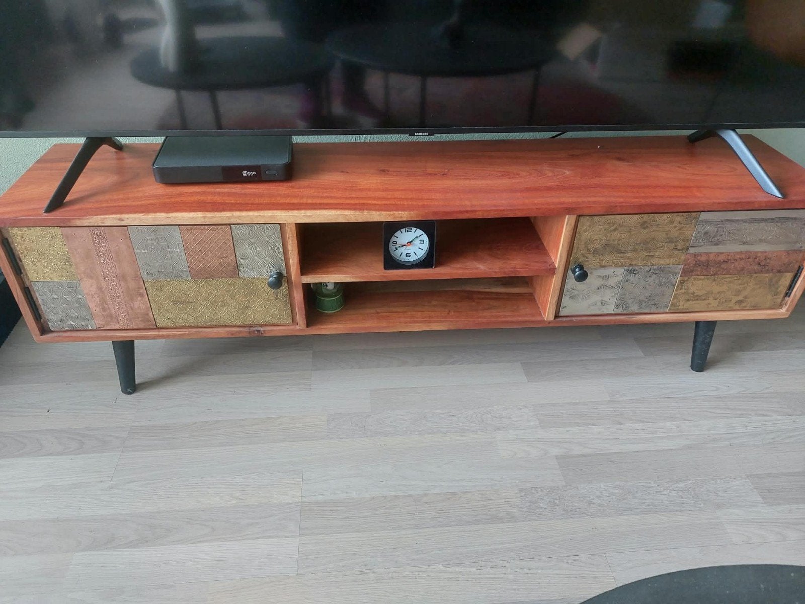 Industrieel/tv audio kast/multikleur/hout/metaal/MOETWEG, 100 tot 150 cm, Zo goed als nieuw, Minder dan 100 cm, Industrieel