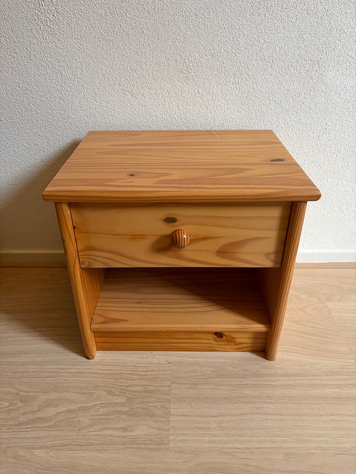 Houten Nachtkastje met Lade en Open Vak, Ophalen, Gebruikt, 45 tot 65 cm, Minder dan 55 cm