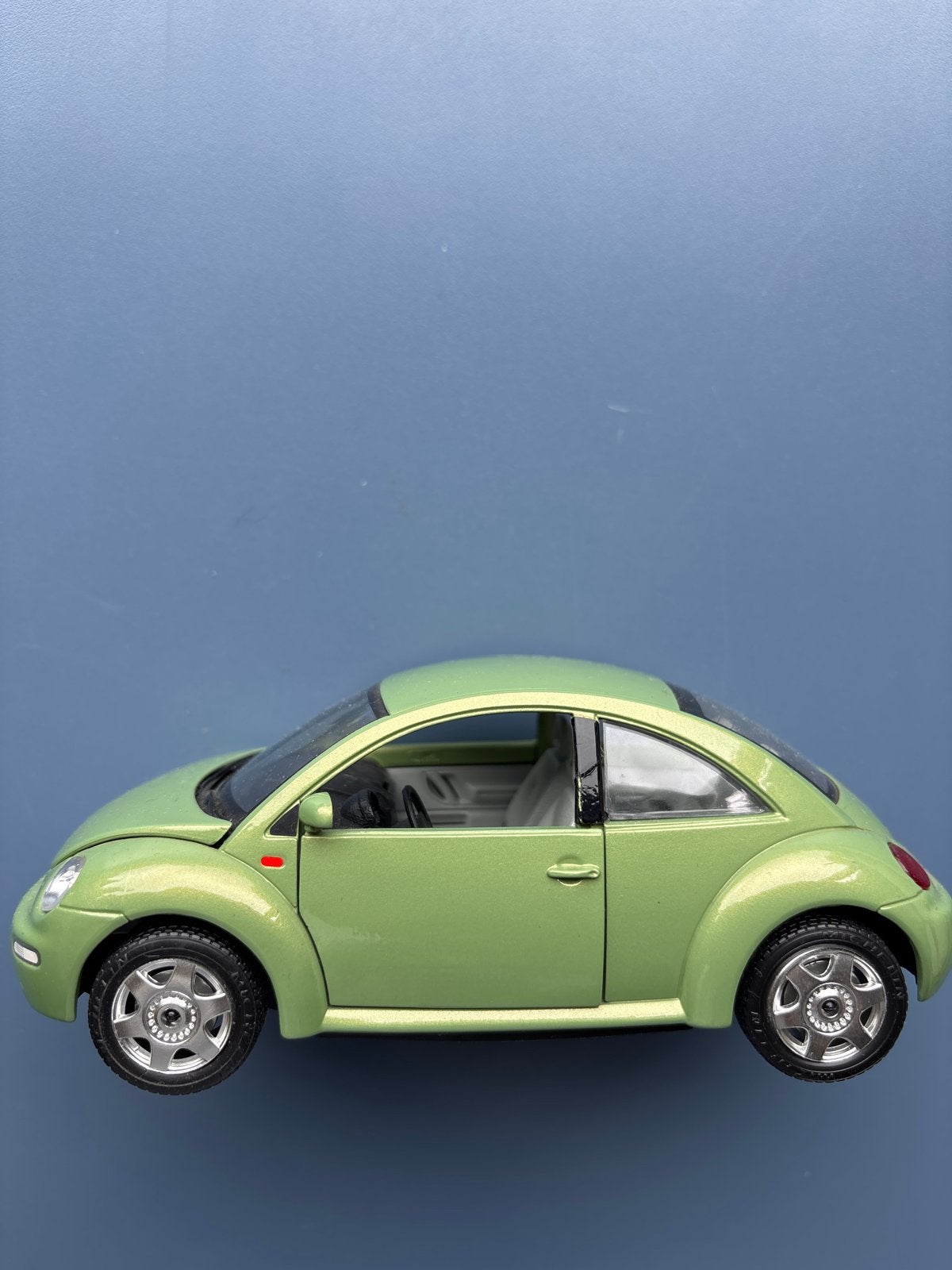 Vw Beetle 1/24 Burago - Groene Diecast Modelauto, Ophalen of Verzenden, Gebruikt, Auto, Overige merken