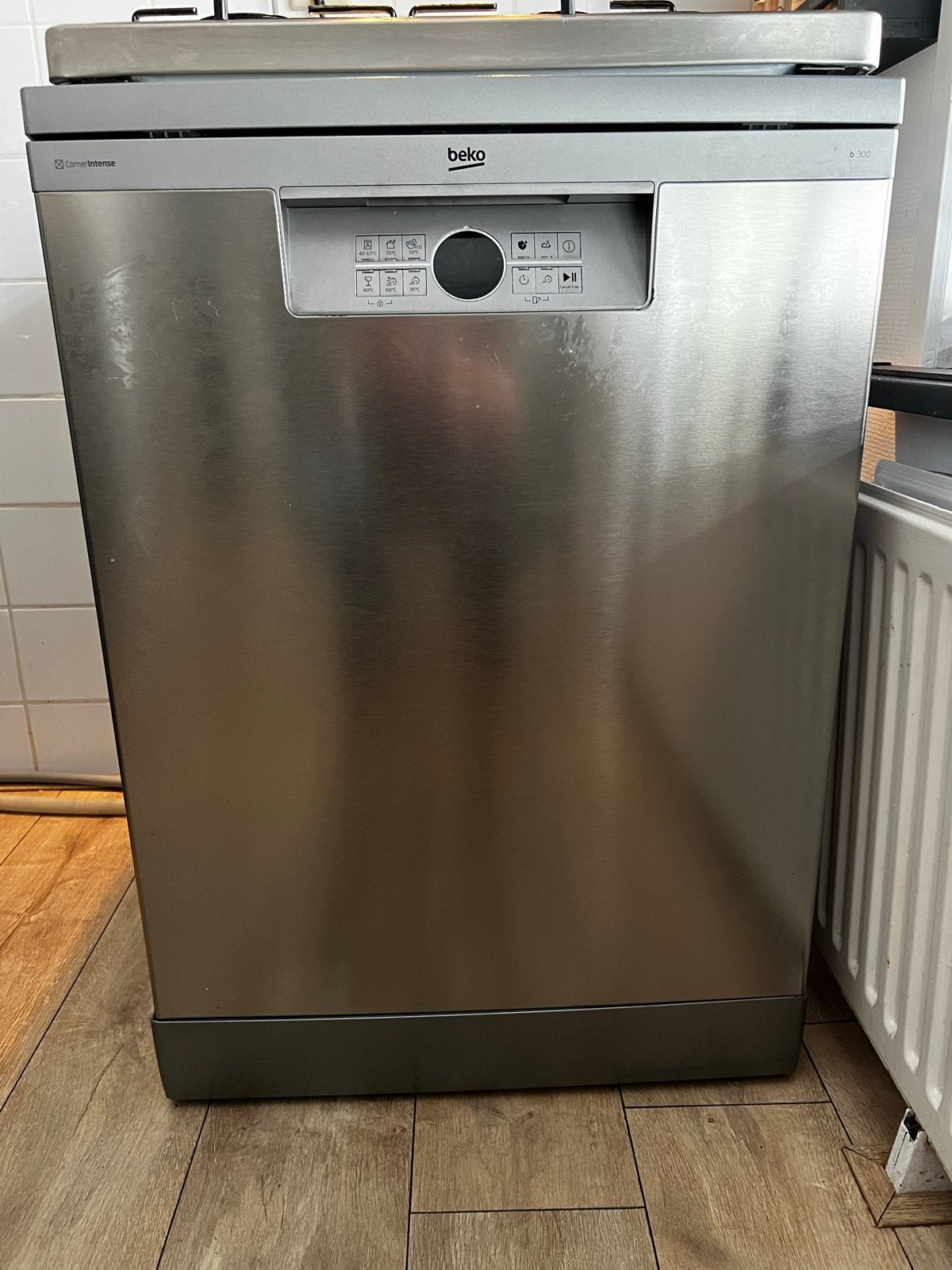 Beko vaatwasser - 4 jaar oud, uitstekende staat, Witgoed en Apparatuur, Ophalen, Zo goed als nieuw, Vrijstaand, 60 cm of meer