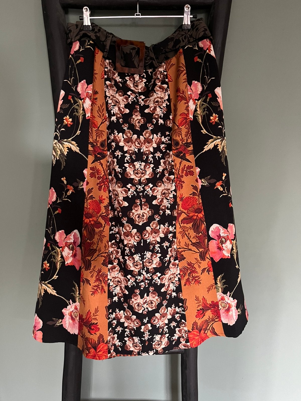 Vintage 101 Idees rok bloemenprint maat M/L bonte rokken, Kleding | Dames, Maat 38/40 (M), Zo goed als nieuw, Onder de knie, Meerkleurig