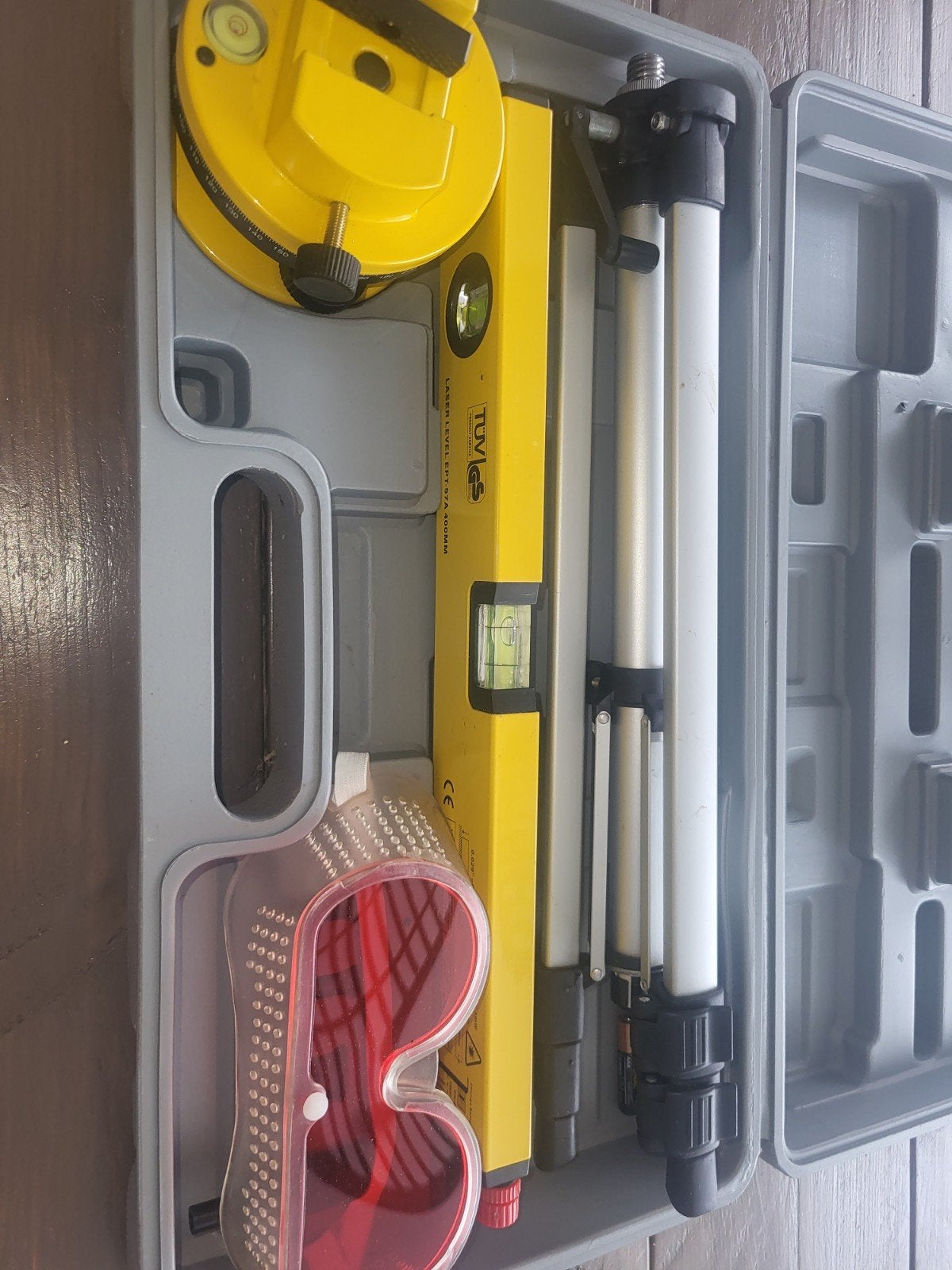 Laserwaterpas met statief en veiligheidsbril, Doe-het-zelf en Verbouw, Ophalen of Verzenden, Zo goed als nieuw, Overige meters