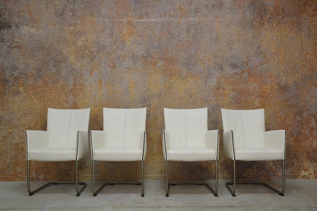 IZG Staat 4 witte leren Bert Plantagie Jones design stoelen, Wit, Ophalen of Verzenden, Zo goed als nieuw, Bert Plantagie
