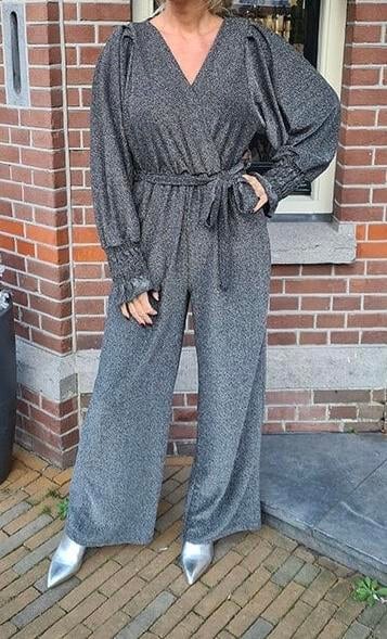 Jumpsuit glitter met Ceintuur maat S/M nieuw, Ophalen of Verzenden, Nieuw, Maat 36 (S), Grijs