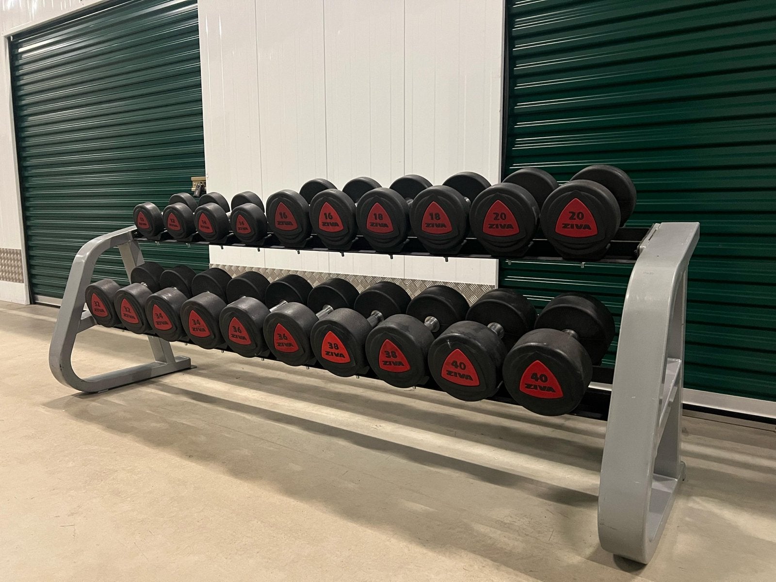 Ziva PU Dumbbellset 12-50 kg incl rekken NU GRATIS LEVERING, Ziva, Dumbbell, Gebruikt, Verzenden