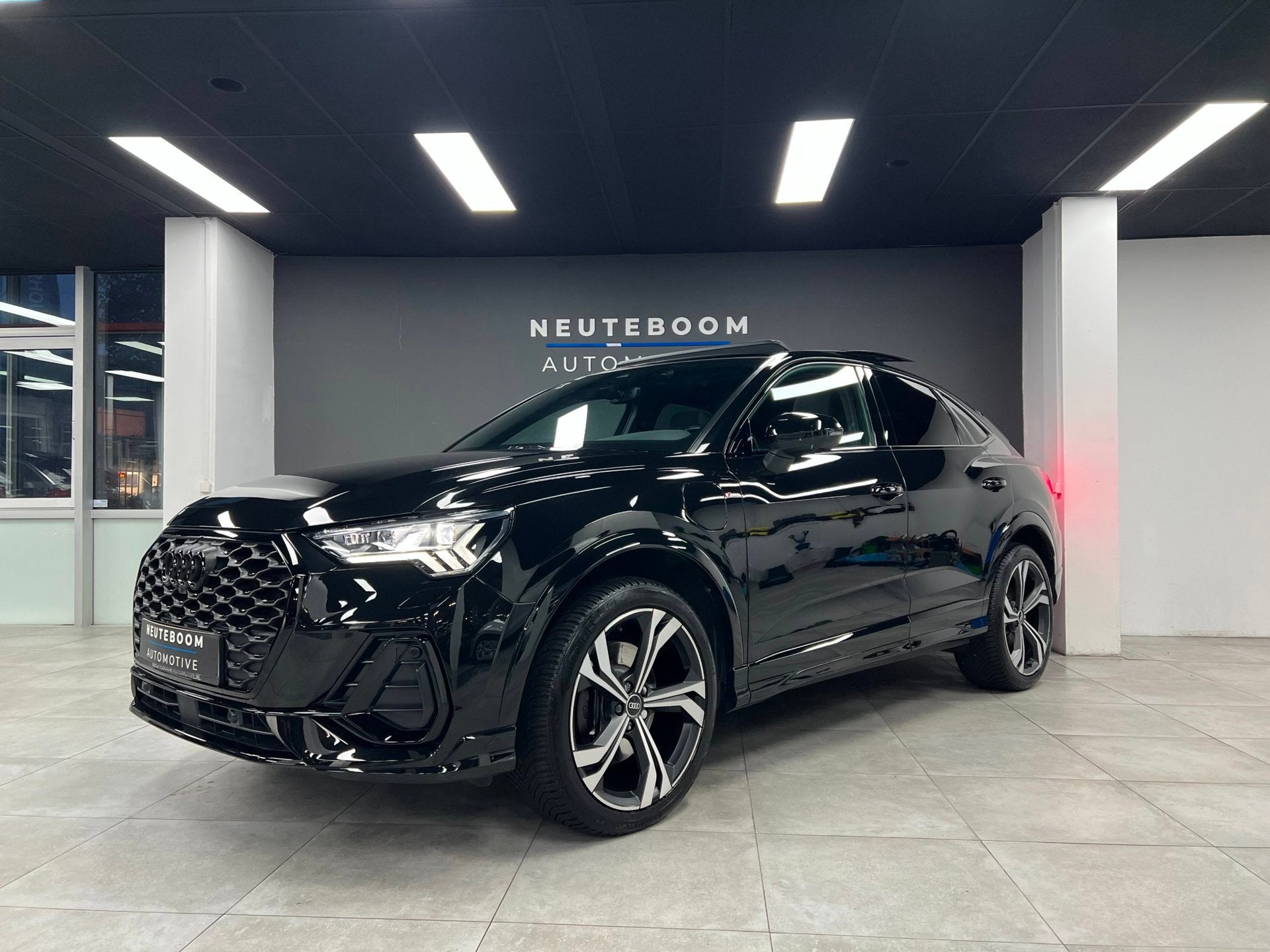 Audi Q3 Sportback 45 TFSI e S Edition | Pano |Sonos| 360°ca, Auto's, Dealer onderhouden, Gebruikt, Zwart, Zwart