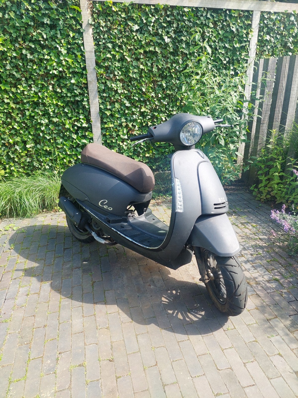 BTC CEO Scooter - Mat Zwart, Ophalen, Gebruikt, Maximaal 25 km/u, BTC