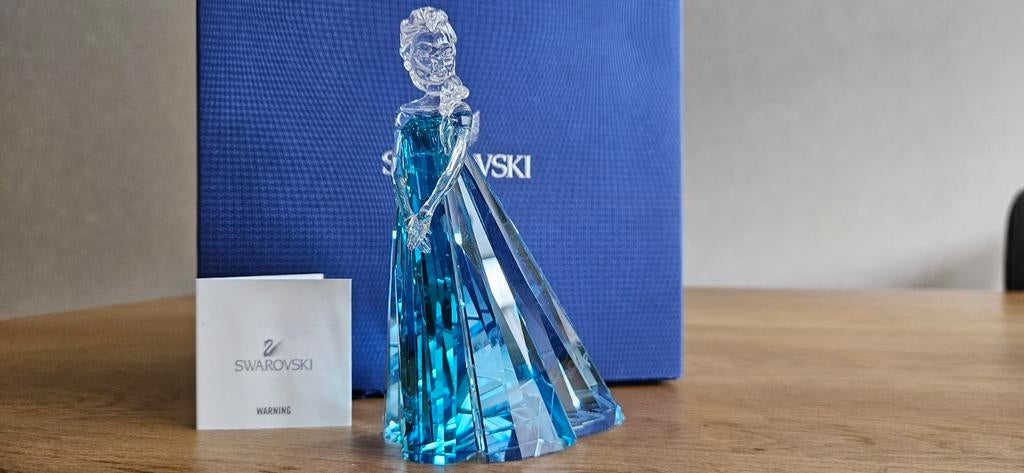 Swarovski Disney Frozen Elsa Limited Edition, Verzamelen, Swarovski, Ophalen of Verzenden, Nieuw, Figuurtje
