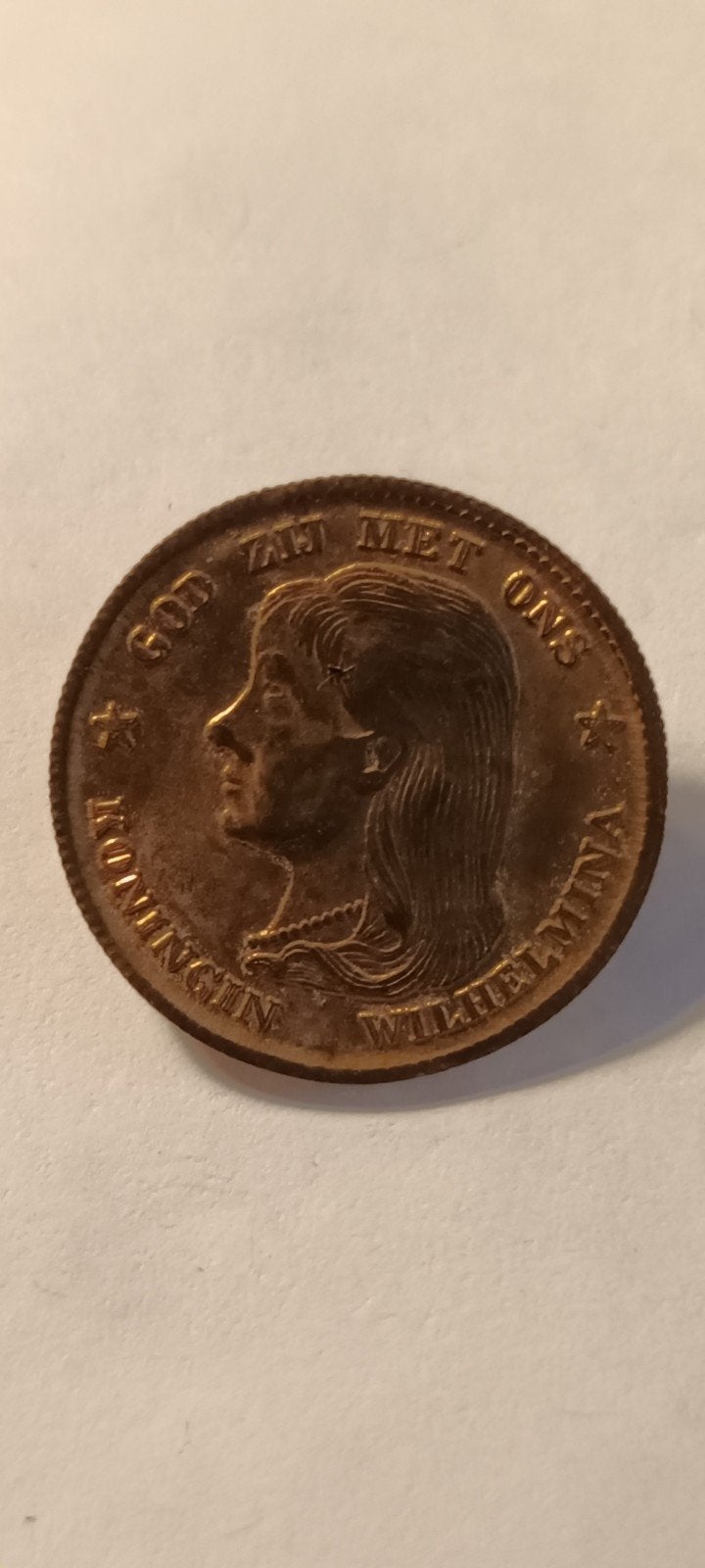 Vintage Speldje Koningin Wilhelmina 1897, Verzamelen, Speldjes, Pins en Buttons, Ophalen of Verzenden, Gebruikt, Overige onderwerpen