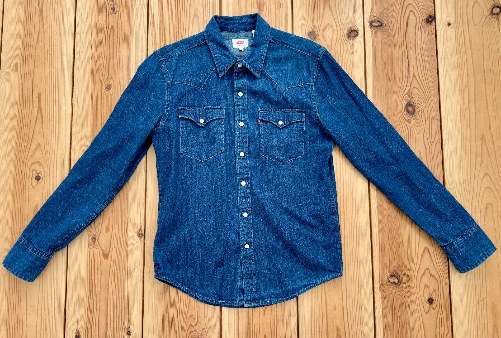 Levi's Overhemd / Blouse - Denim Blauw - maat Small, Blauw, Halswijdte 38 (S) of kleiner, Ophalen of Verzenden, Zo goed als nieuw