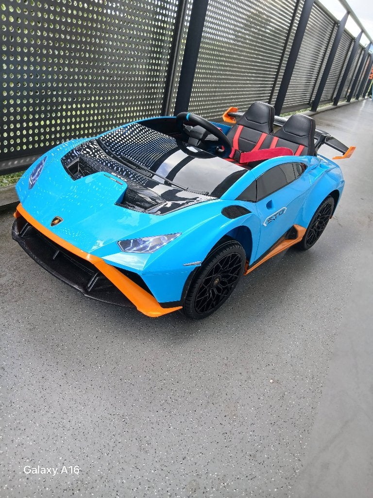 Lamborghini Huracán STO elektrische kinderauto, Kinderen en Baby's, Ophalen, Zo goed als nieuw